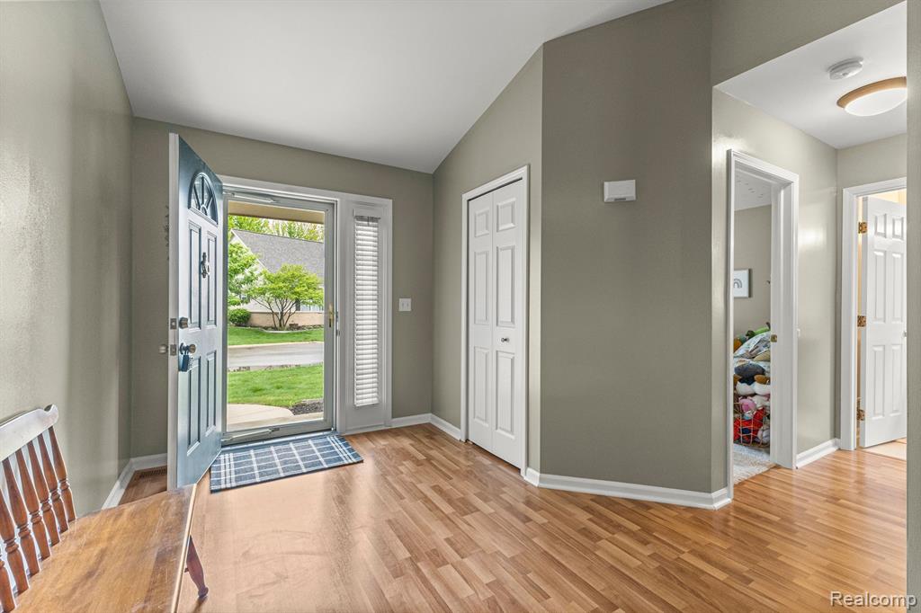 23879 ASHLEY Drive, Flat Rock, MI 48134 — Photo 6