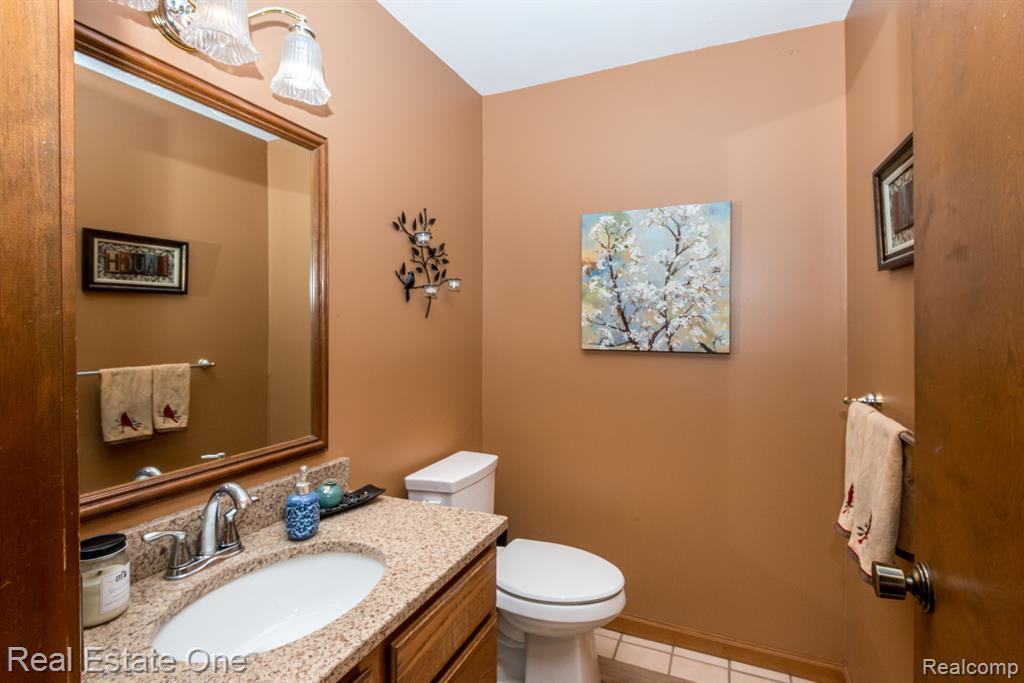 41344 Beacon Road, Novi, MI — Photo 46