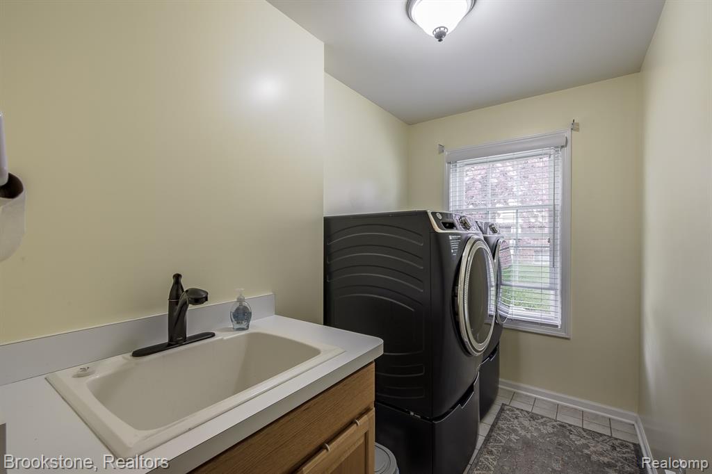4808 New Haven Drive, Howell, MI 48843 — Photo 27