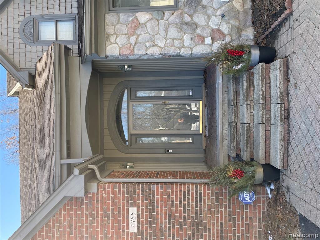 4765 Woodbine Circle S, West Bloomfield, MI 48323 — Photo 3