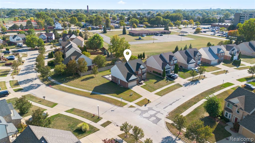 758 Pine Ridge Lane, Madison Heights, MI 48071 — Photo 39