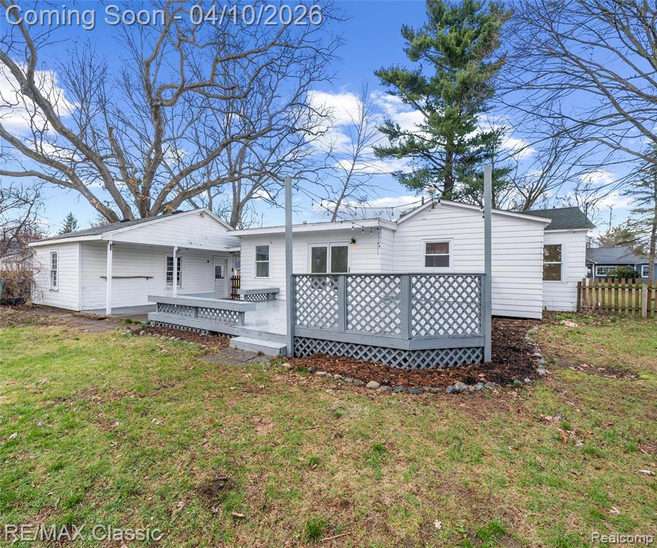 9083 Pittsfield Street, Commerce Twp, MI 48382 — Photo 34