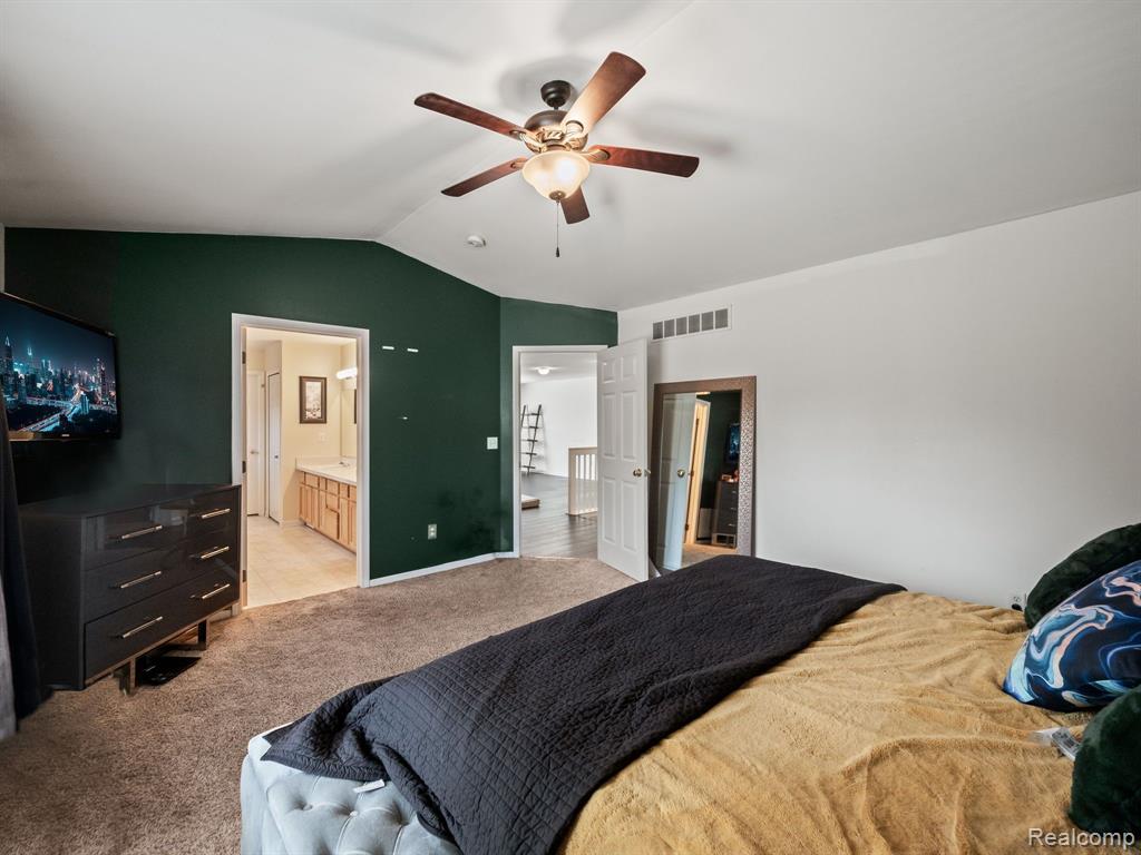 13713 Milton Drive, Belleville, MI 48111 — Photo 32