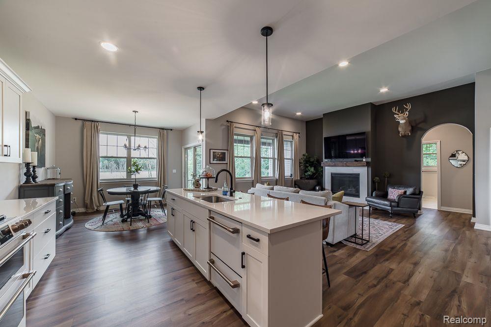 10497 GRANDVIEW Drive, Goodrich Vlg, MI — Photo 12