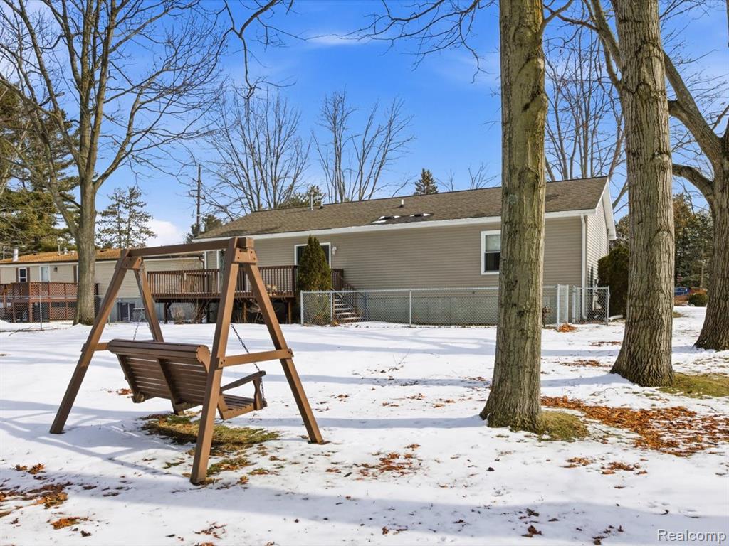 8431 Lakeshore Road, Burtchville, MI 48059 — Photo 45