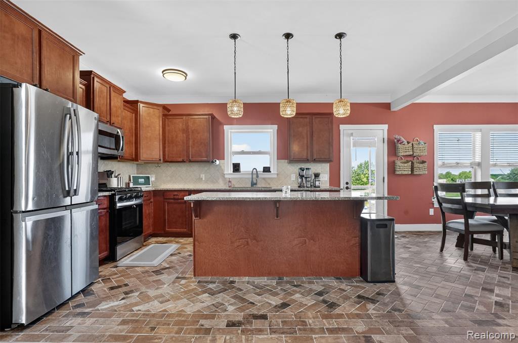 3524 Amber Oaks Drive, Howell, MI 48855 — Photo 10