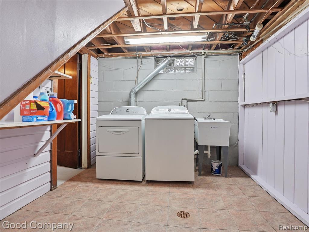 19706 Old Homestead Drive, Harper Woods, MI 48225 — Photo 22