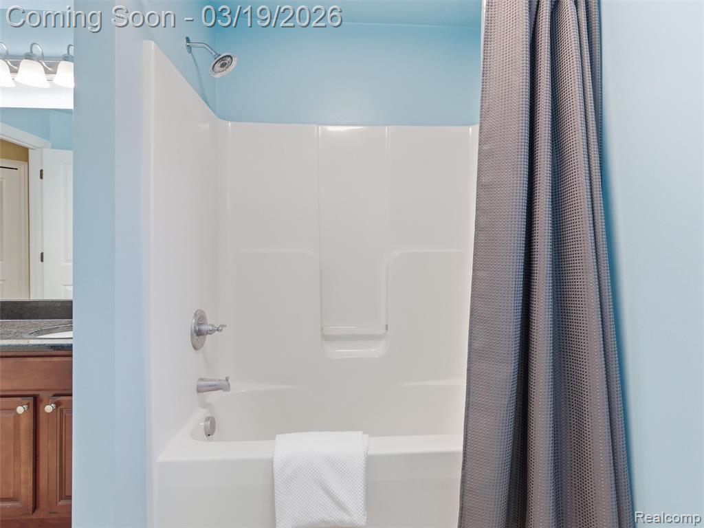 6866 Williamsbury Circle, Clarkston, MI 48348 — Photo 37