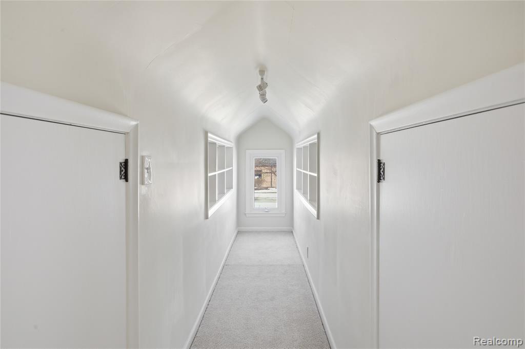 929 Larkmoor Boulevard, Berkley, MI 48072 — Photo 16