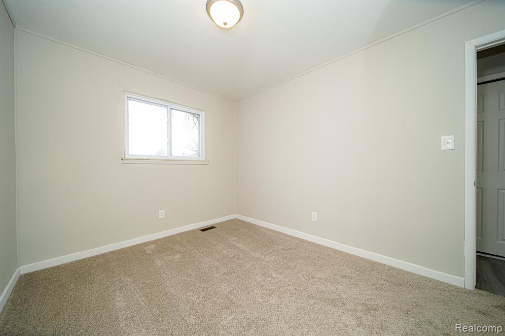 30644 HAYES Road, Roseville, MI 48066 — Photo 39