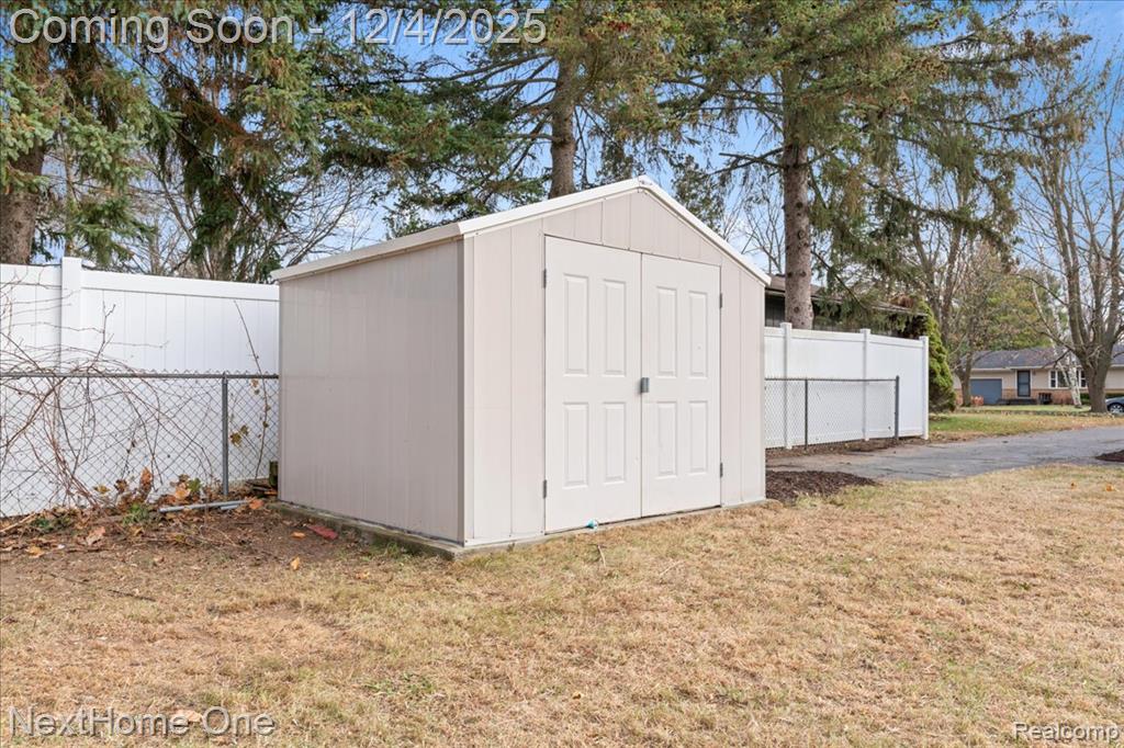 60658 Sue Street, Lyon, MI 48178 — Photo 18