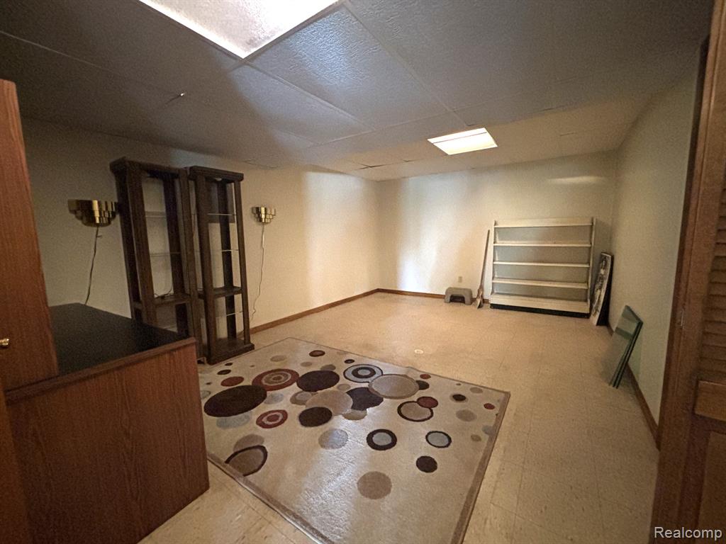34060 HILLSIDE, Farmington Hills, MI 48335 — Photo 32