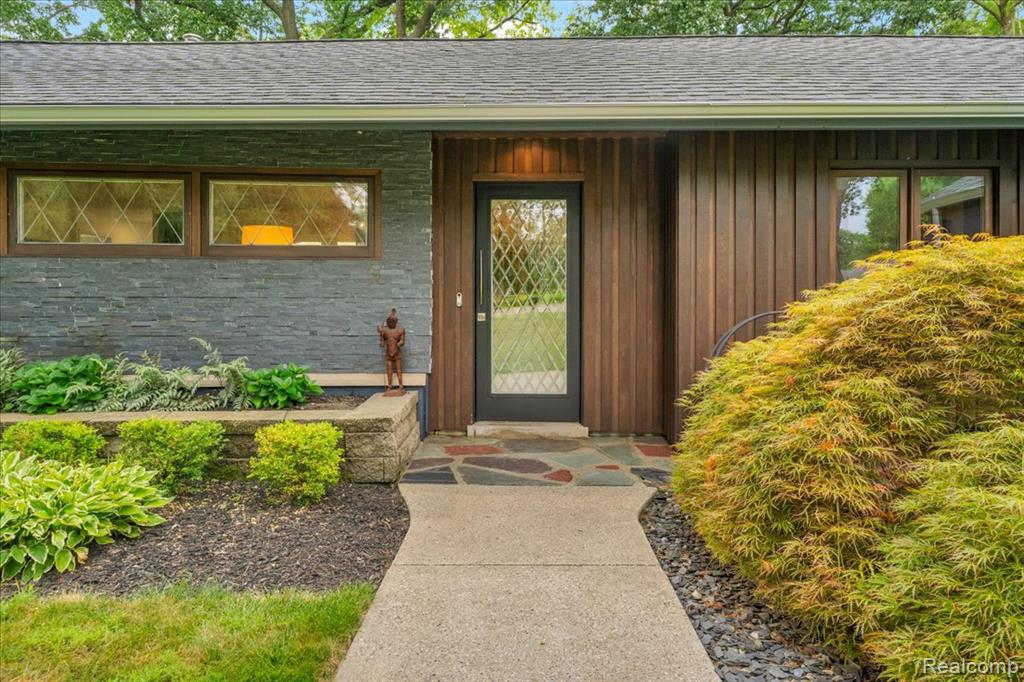 4115 Orchard Way, Bloomfield Hills, MI 48301 — front exterior