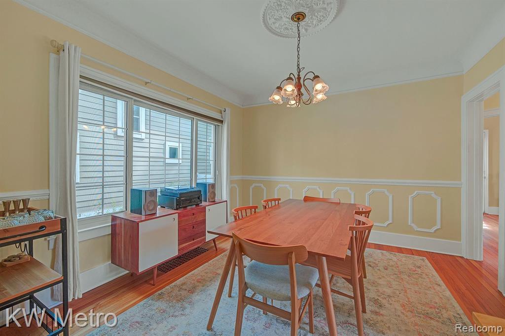806 LOCKWOOD Road, Royal Oak, MI 48067 — Photo 10