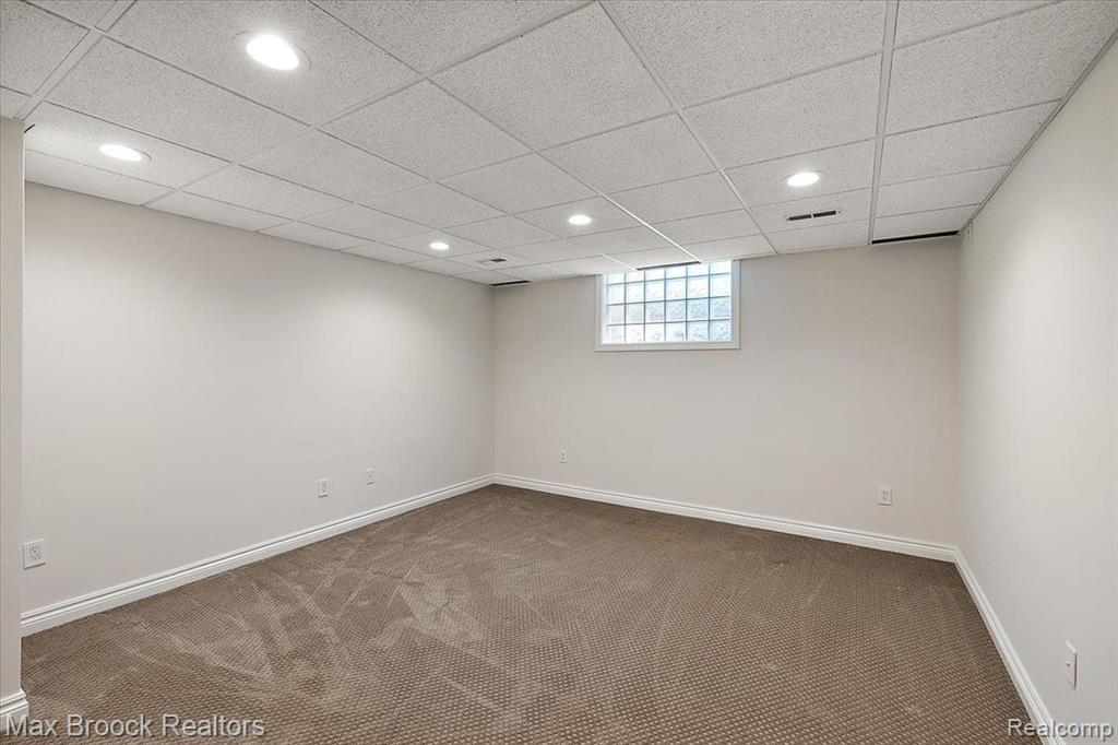 855 WALLACE Street, Birmingham, MI 48009 — Photo 39