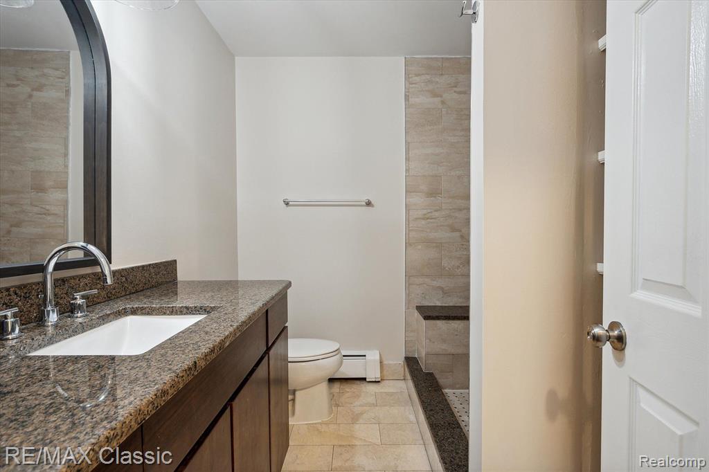4905 CROOKS Road, A11, Royal Oak, MI 48073 — Photo 22