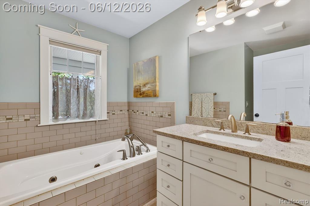 4615 Parker Drive, Howell, MI 48843 — Photo 19