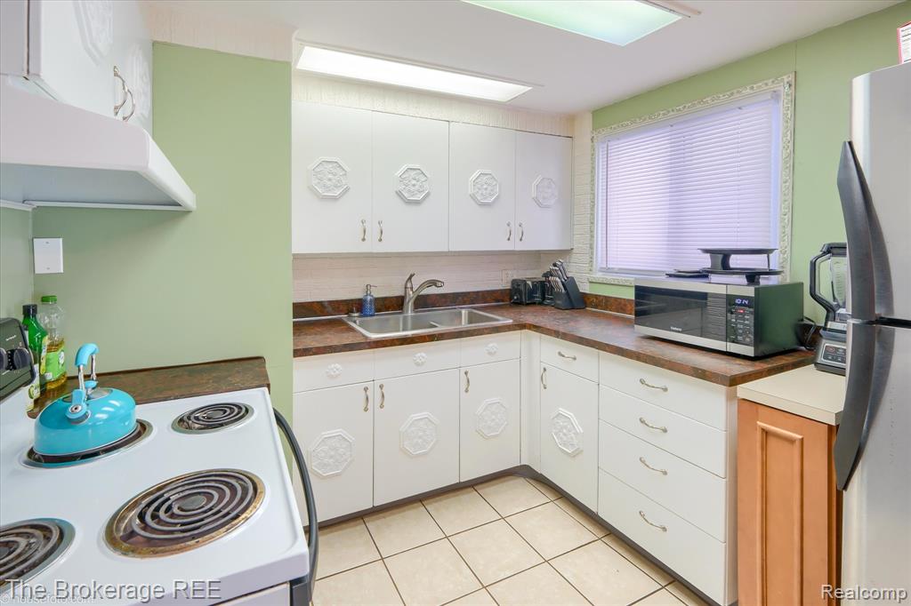 6155 Westdale Drive, Grand Blanc, MI 48439 — Photo 14