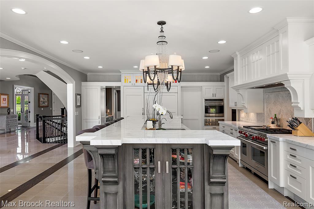 5466 Orchard Ridge Drive, Rochester, MI 48306 — Photo 18