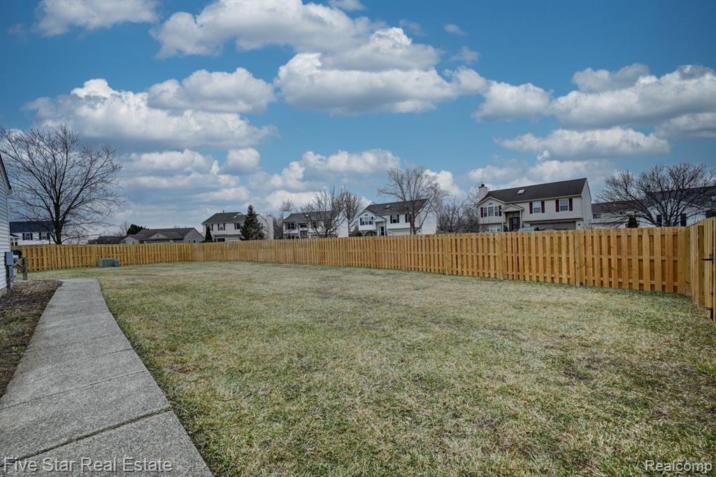 7511 BERMUDA DUNES, Ypsilanti, MI 48197 — Photo 51