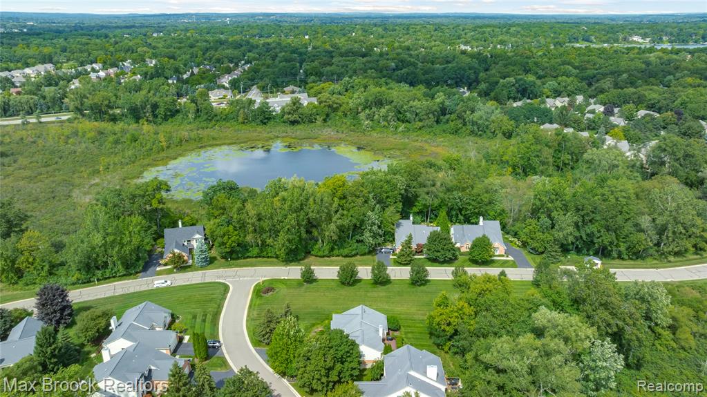 5015 Lake Vista Drive, West Bloomfield, MI 48323 — Photo 52