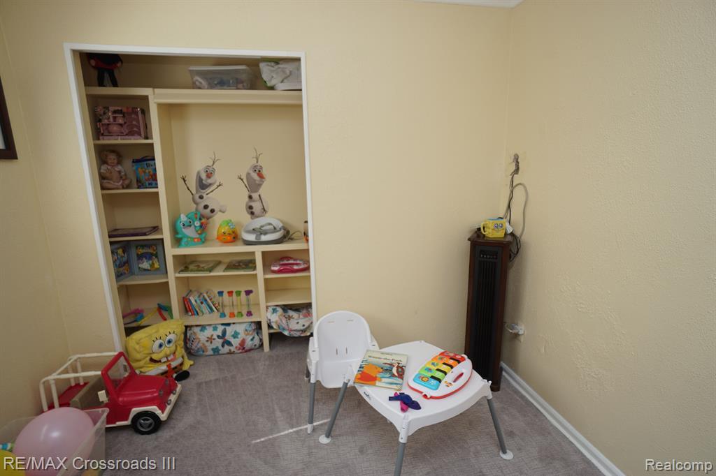 5863 BALFOUR Avenue, Allen Park, MI 48101 — Photo 18
