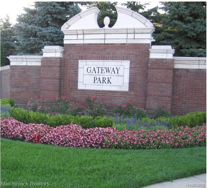4344 Gateway Circle, West Bloomfield, MI — Photo 36