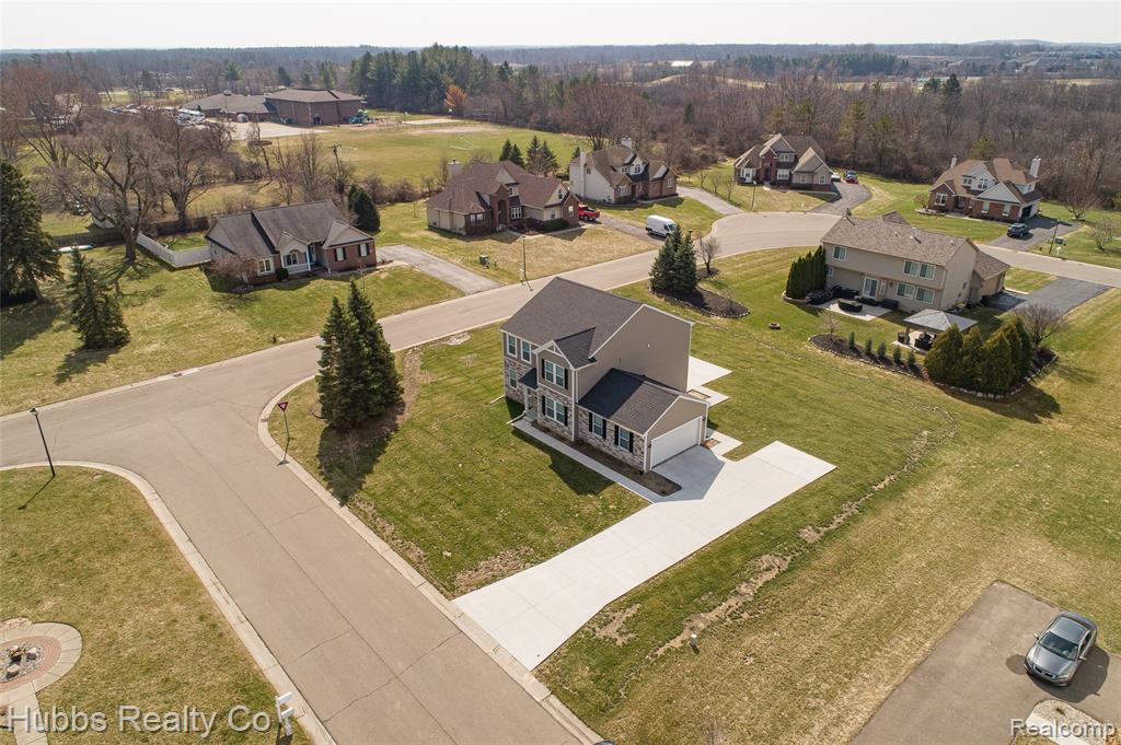 7340 Westminster Circle, Grand Blanc, MI 48439 — Photo 71