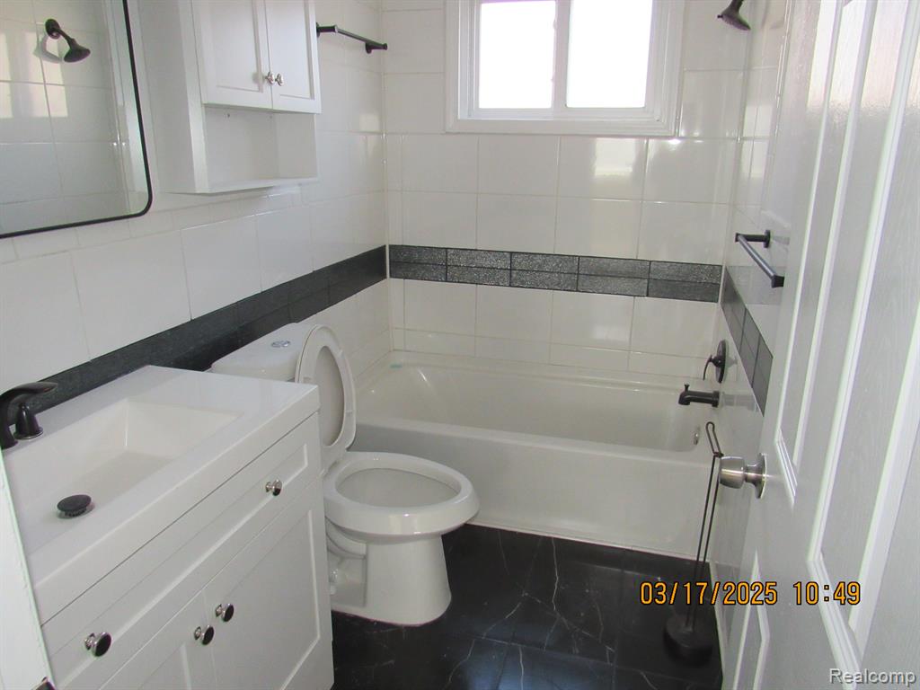 548 EMERSON Avenue, Pontiac, MI 48342 — Photo 7