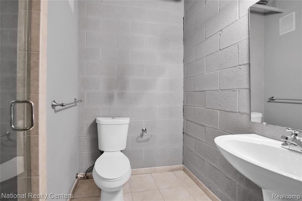 98 Northbound Gratiot Avenue, 29, Mount Clemens, MI 48043 — Photo 14