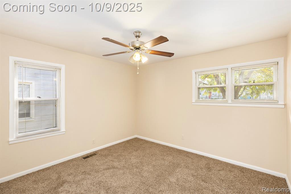 71 E Hudson Avenue, Madison Heights, MI 48071 — Photo 11