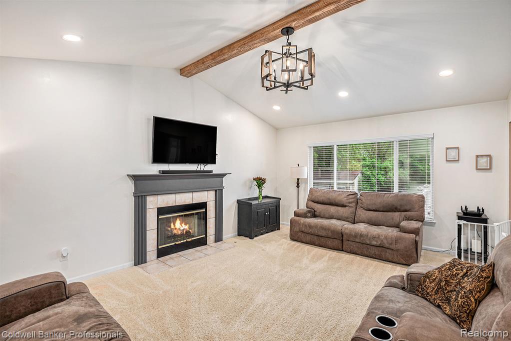 4499 Meadows Avenue, Grand Blanc, MI 48439 — Photo 2