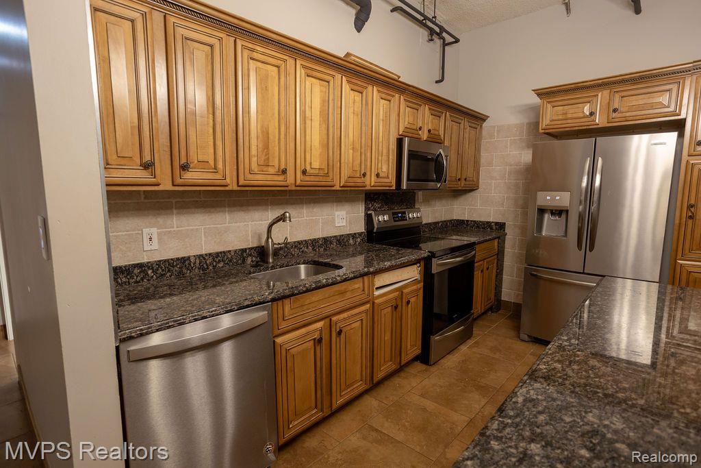 6533 E JEFFERSON Avenue, 137, Detroit, MI 48207 — Photo 6