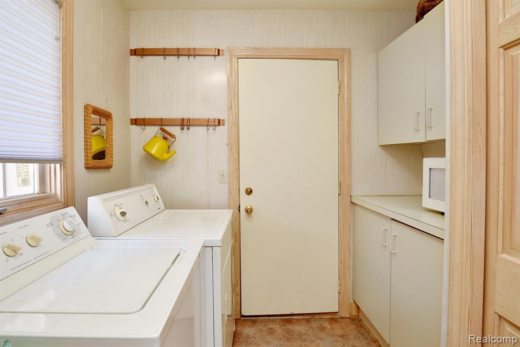 37738 AMBER Drive, Farmington Hills, MI 48331 — Photo 18