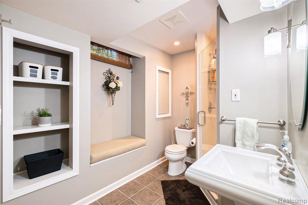 5259 PINEWOOD Drive, Brighton, MI 48116 — Photo 49