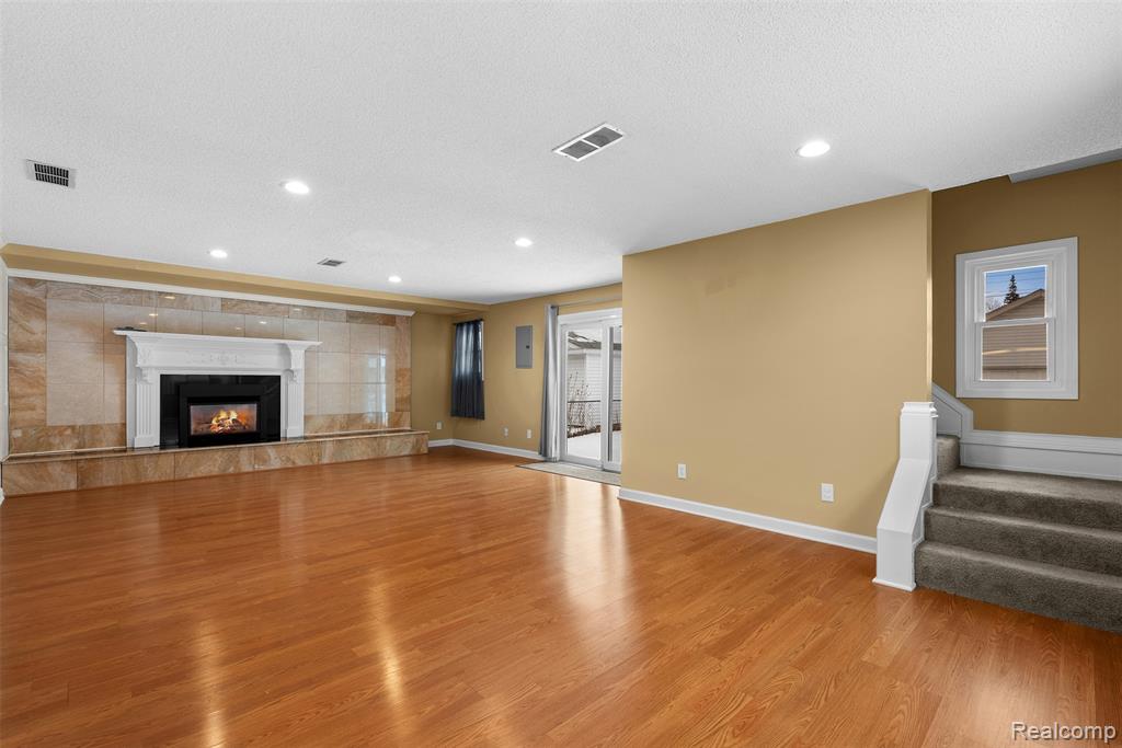 4205 Harding Street, Dearborn Heights, MI 48125 — Photo 12