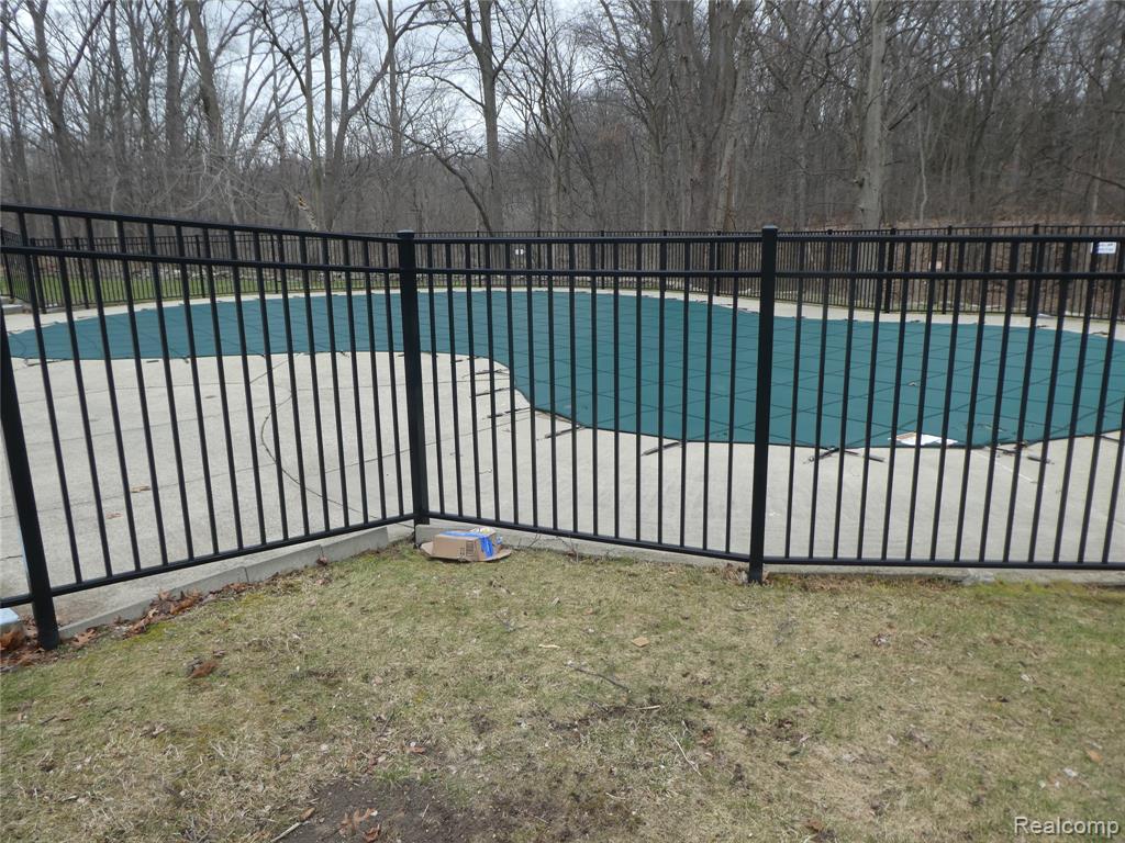 7482 Woodview Street, 4, Westland, MI — Photo 44
