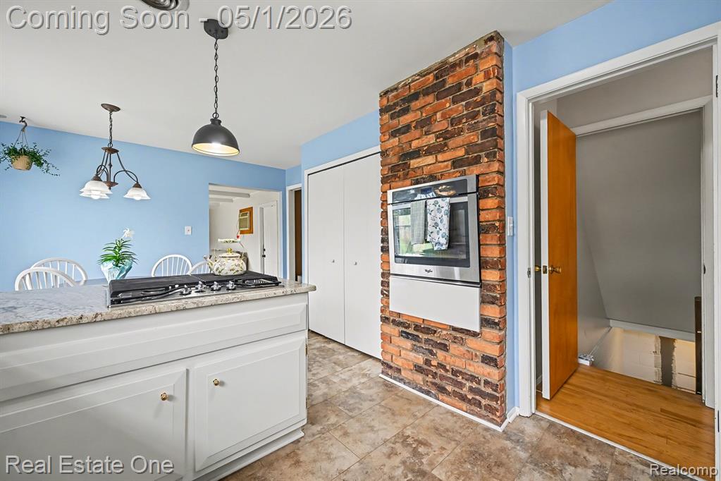26254 Kiltartan Street, Farmington, MI 48334 — Photo 11