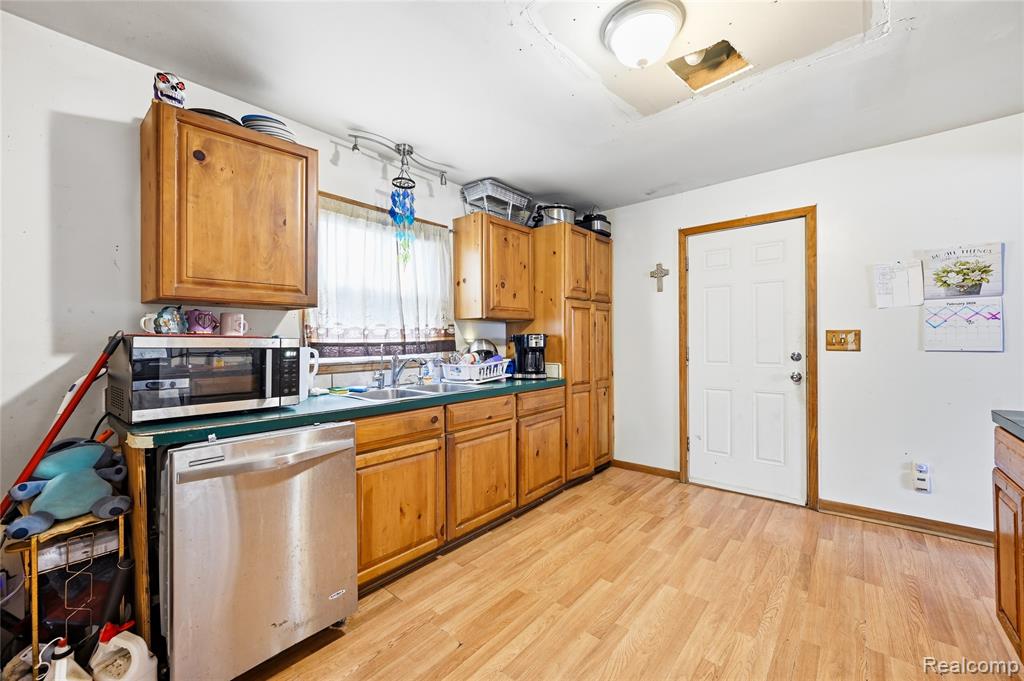 29145 Avondale Street, Inkster, MI 48141 — Photo 8