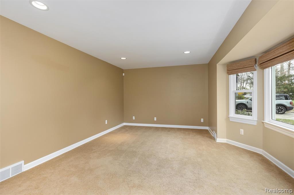 38556 Shana Drive, Clinton Twp, MI 48036 — Photo 12