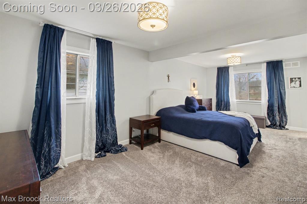 2261 Avondale Street, Sylvan Lake, MI 48320 — Photo 15
