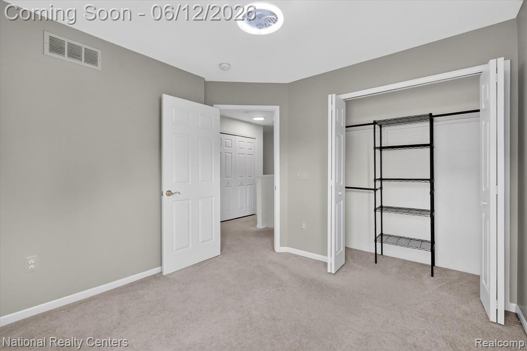 8525 BERKSHIRE Drive, Ypsilanti, MI 48198 — Photo 21