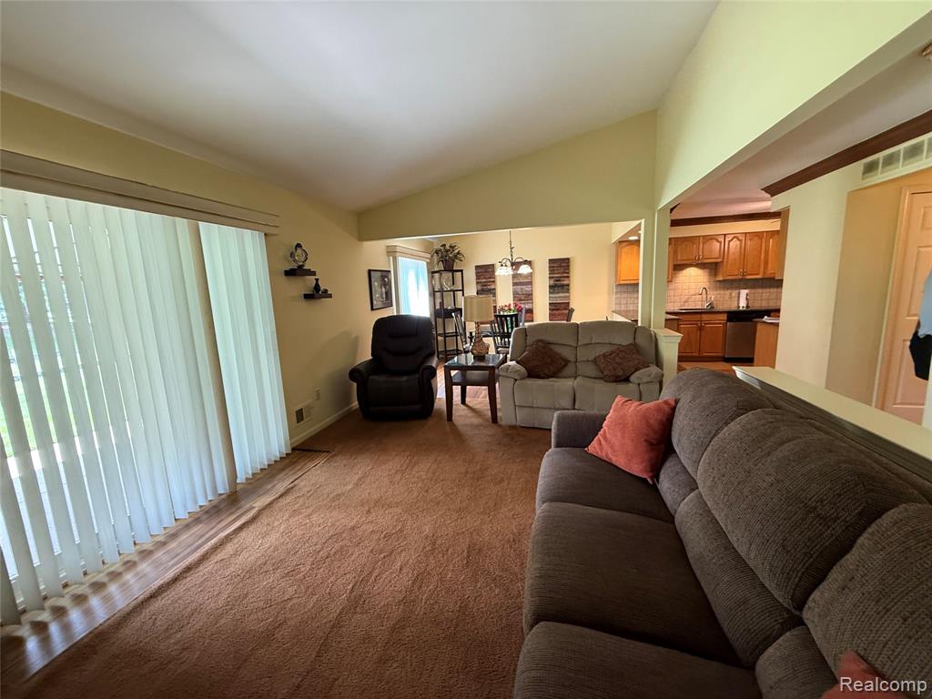 730 Country Club Dr Drive, 36, Saint Clair Shores, MI 48082 — Photo 9