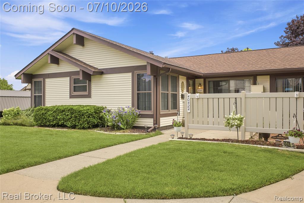 40424 Newport Drive, 73, Plymouth, MI 48170 — Photo 2