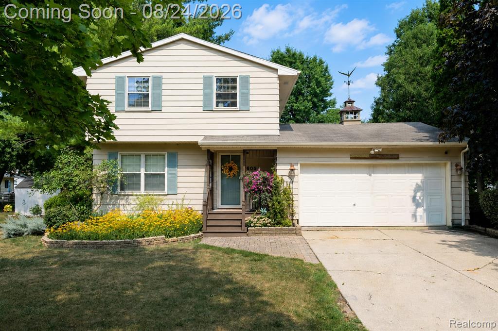 605 Autumn Drive, Flushing, MI 48433