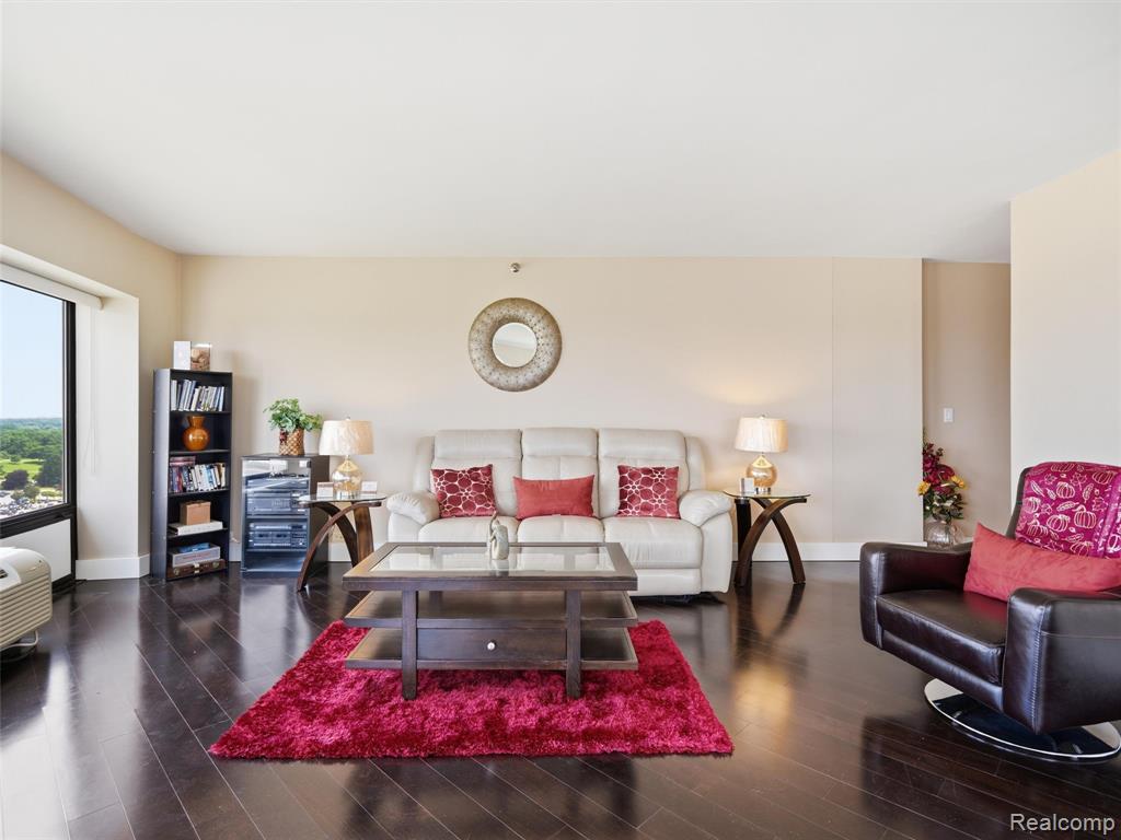 5000 Town Center, 1806, Southfield, MI 48075 — Photo 4