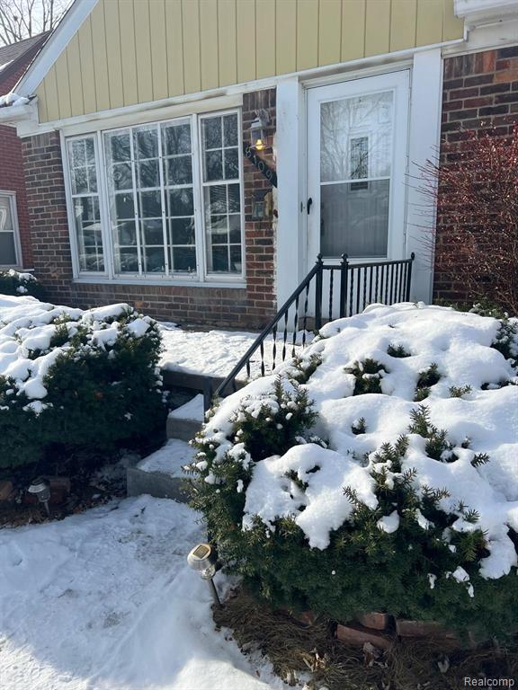 8109 HAZELTON Street, Dearborn Heights, MI 48127 — front exterior