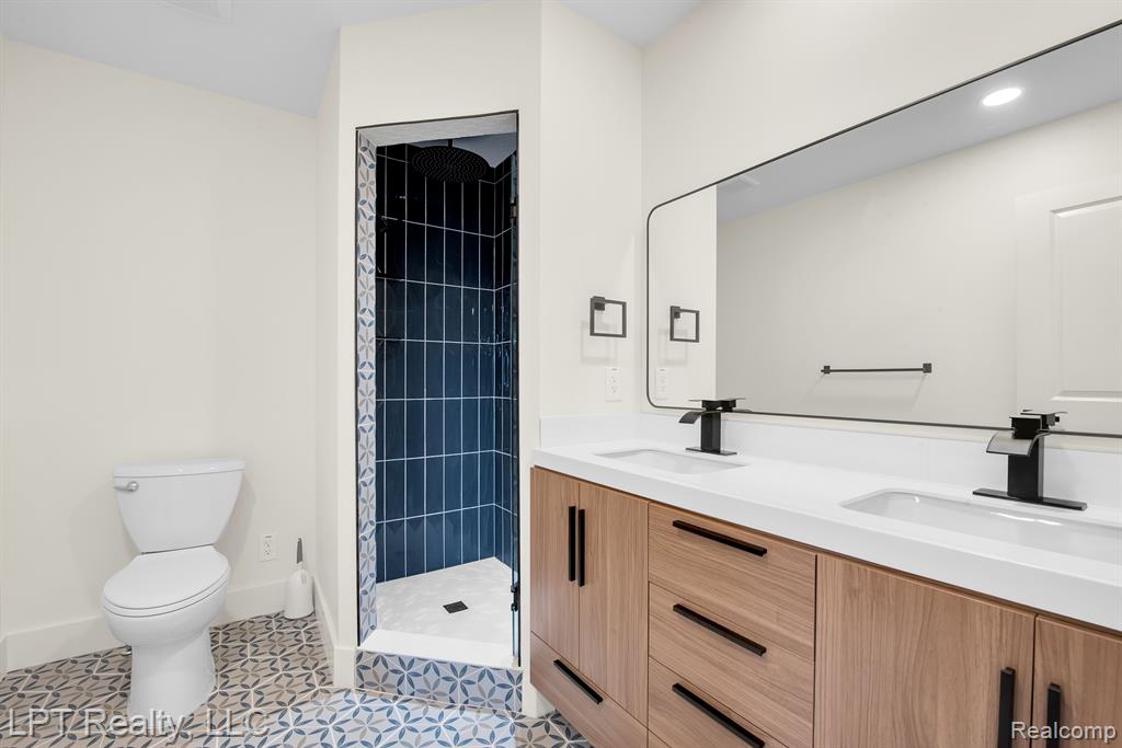 931 E PEARL Avenue N, Hazel Park, MI 48030 — Photo 15