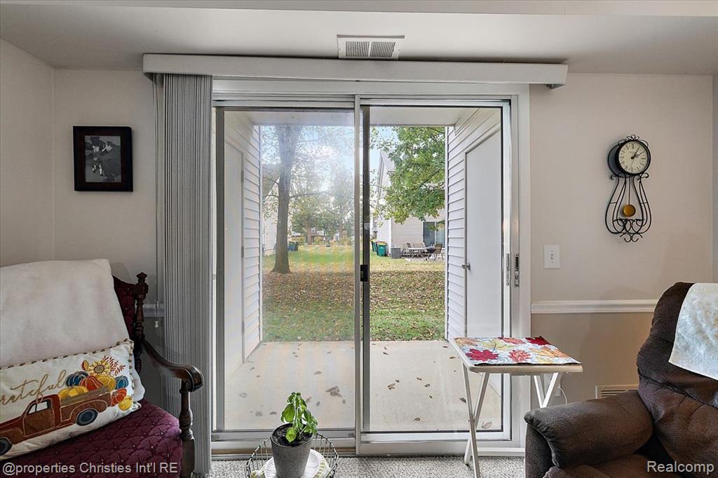 23416 Middlebelt Road, Farmington Hills, MI 48336 — Photo 6