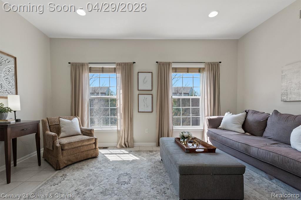 44782 Gwinnett Loop, Novi, MI 48377 — Photo 5